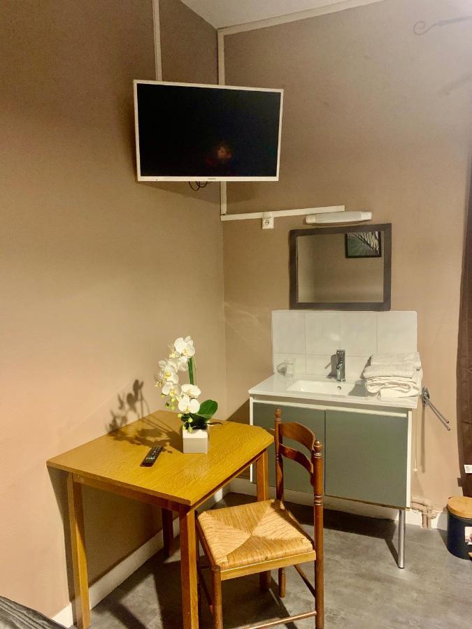 Hotel De La Poste Coudes Ngoại thất bức ảnh